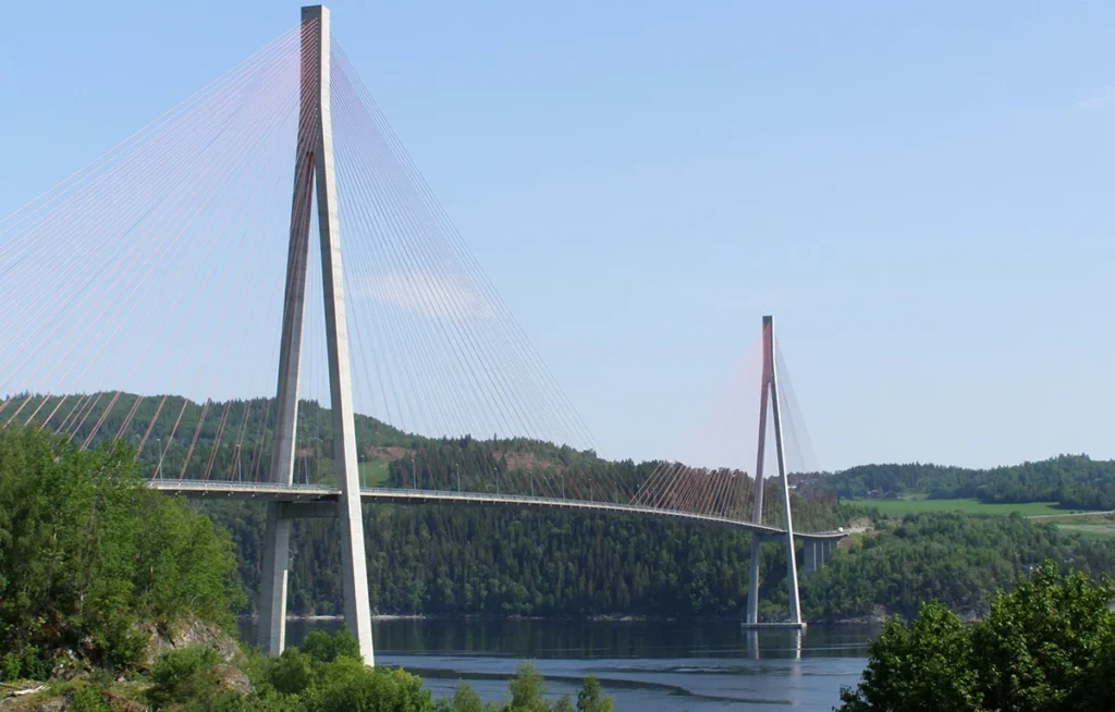 Bilde av Skarnsundbrua